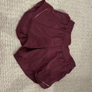 Lululemon Maroon Hotty Hot Shorts - Size 6 Long